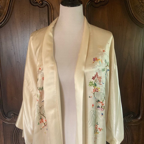 1920s vintage embroidered kimono style robe - Picture 16 of 16